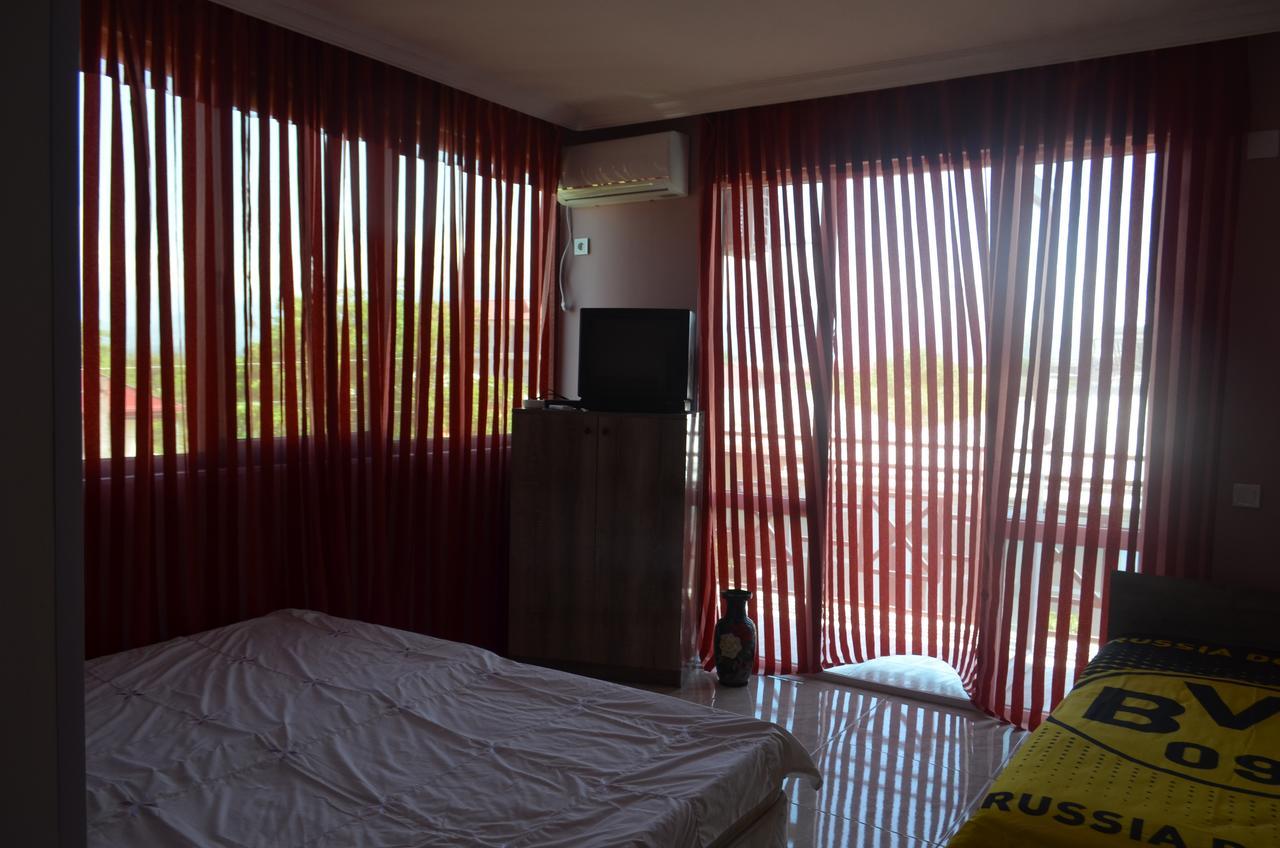 Hotel Near The Sea Kobuleti Ngoại thất bức ảnh