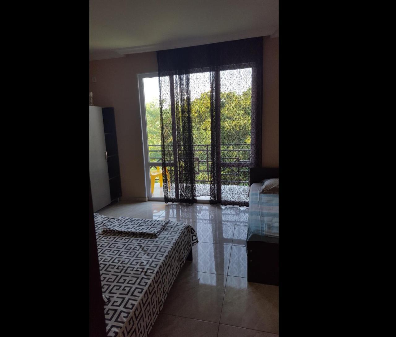 Hotel Near The Sea Kobuleti Ngoại thất bức ảnh